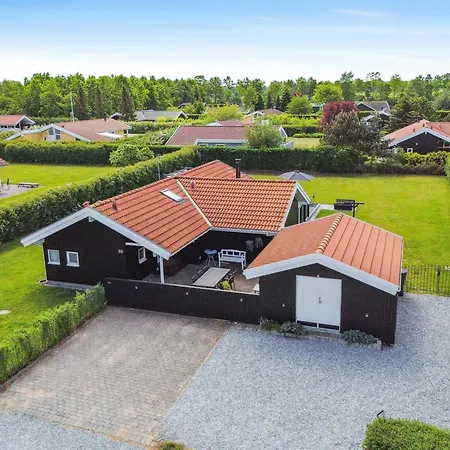 Dyrken - 200m From The Sea By Interhome Nyaraló